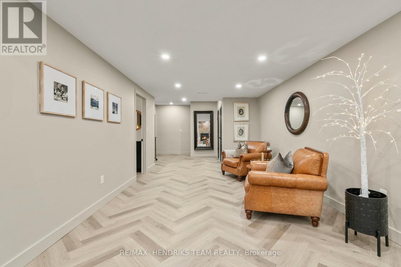 8152 Westminster Drive, Niagara Falls, Ontario  L2H 2Y8 - Photo 24 - X12925854