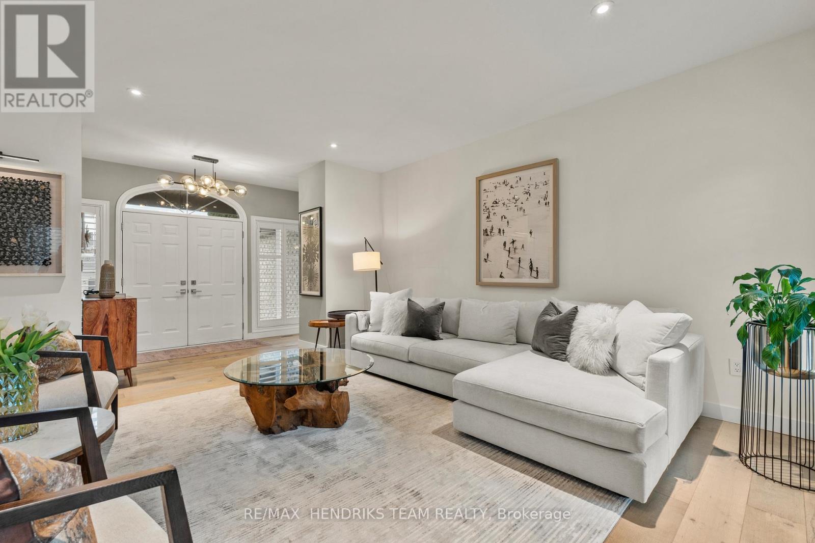 8152 Westminster Drive, Niagara Falls, Ontario  L2H 2Y8 - Photo 8 - X12925854