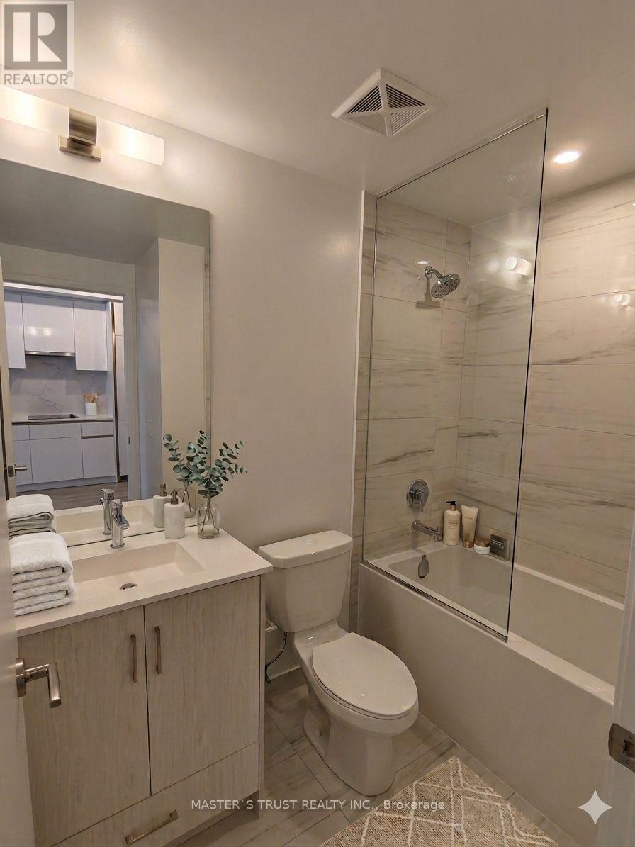 3316 - 180 Front Street E, Toronto, Ontario  M5A 0K9 - Photo 10 - C12899206