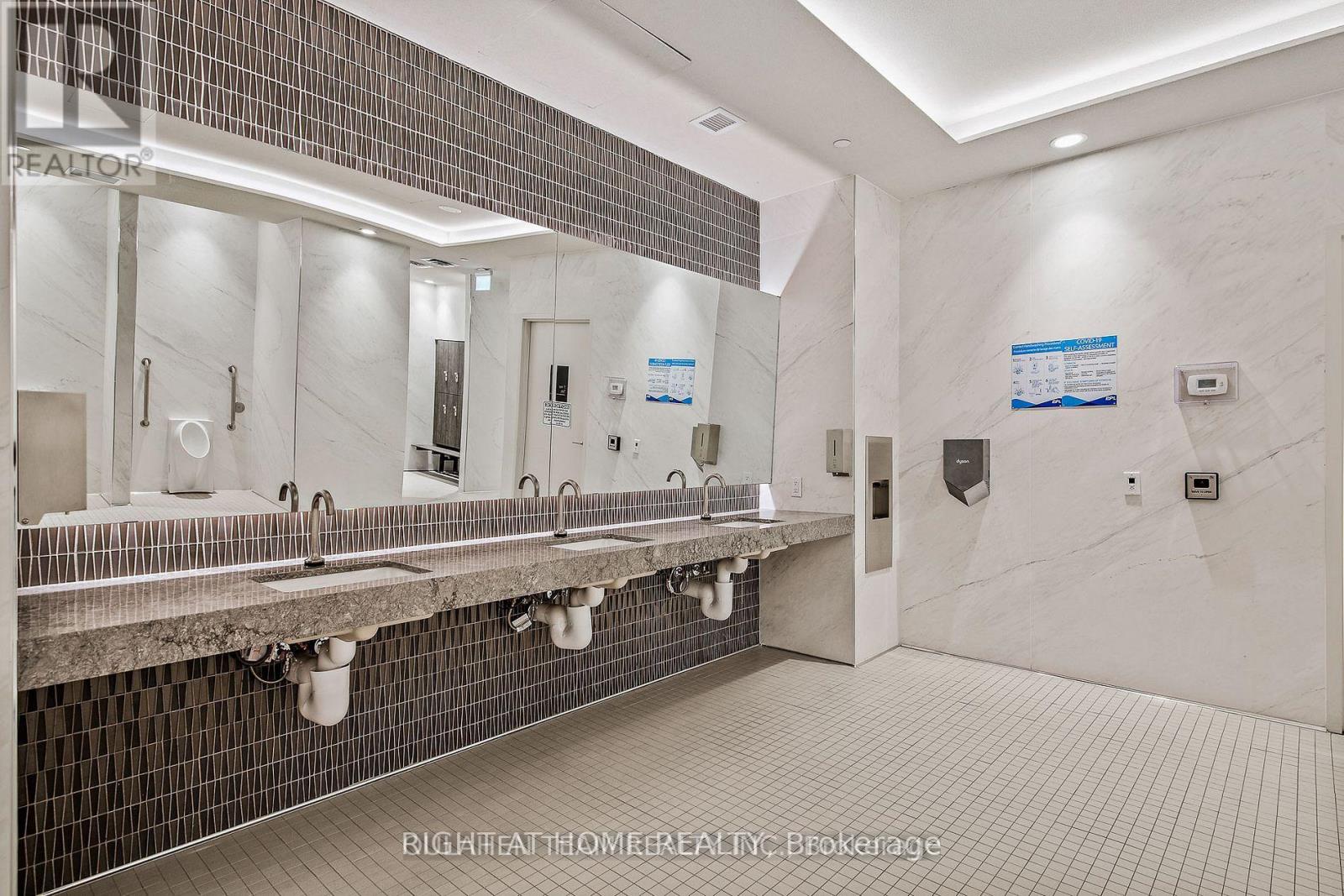 419 - 585 Bloor Street E, Toronto, Ontario  M4W 0B3 - Photo 21 - C12920996