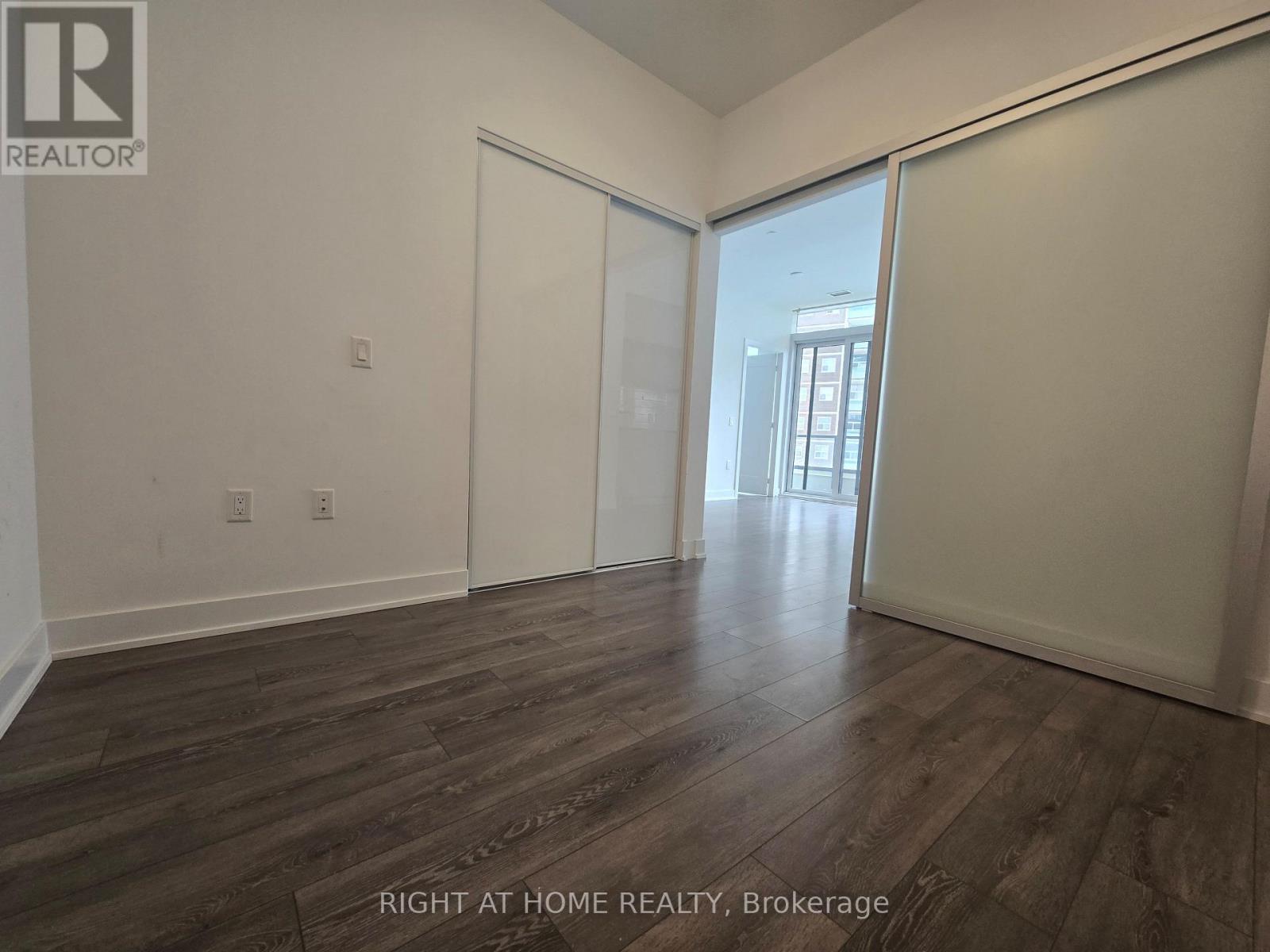 419 - 585 Bloor Street E, Toronto, Ontario  M4W 0B3 - Photo 8 - C12920996