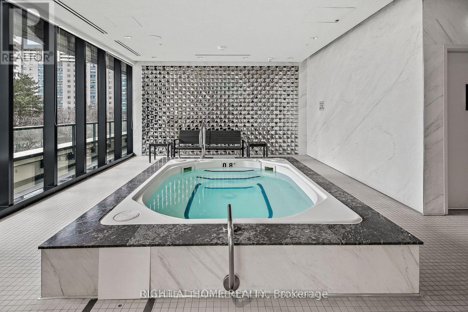 419 - 585 Bloor Street E, Toronto, Ontario  M4W 0B3 - Photo 14 - C12920996