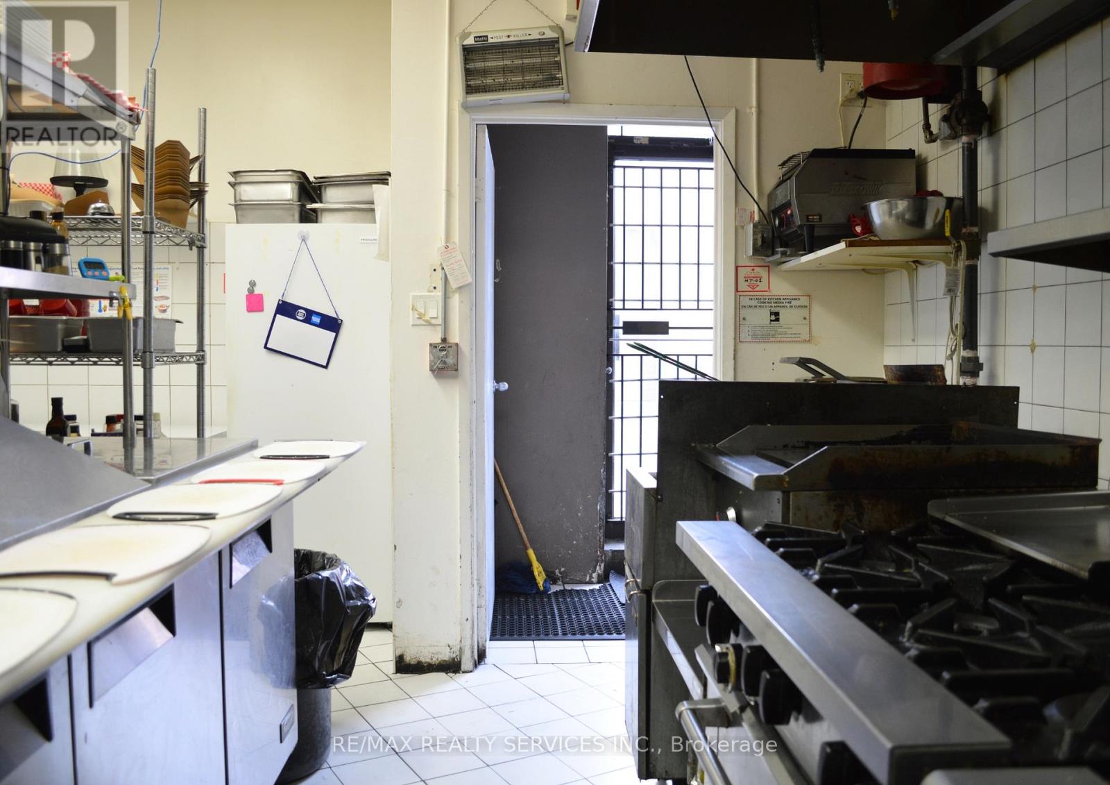 30 - 19- Kenview Boulevard, Brampton, Ontario  L6T 5G6 - Photo 10 - W12905436