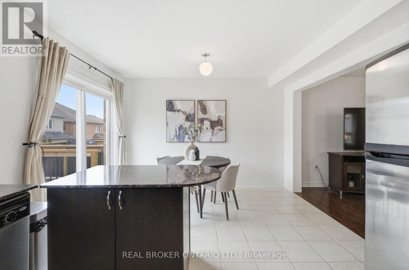 35 Harvest Hills Boulevard, East Gwillimbury, Ontario  L9N 0A6 - Photo 18 - N12925770