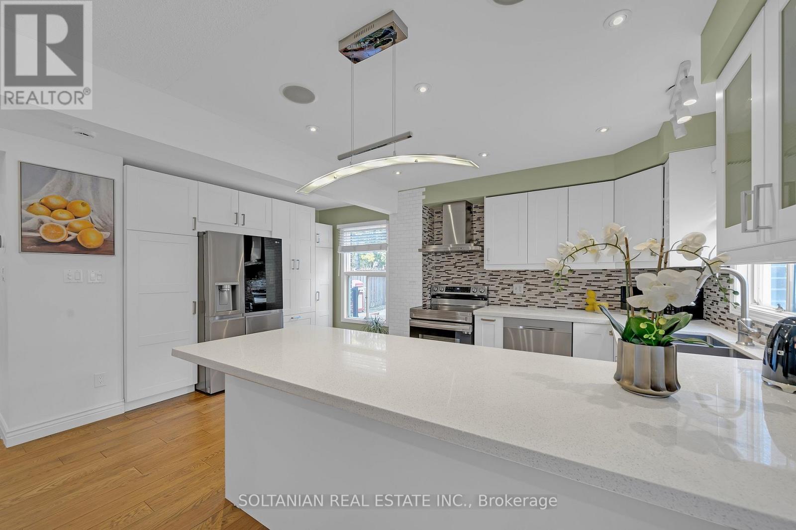 54 Braeburn Drive, Markham (Aileen-Willowbrook), Ontario  L3T 4W8 - Photo 10 - N12925776