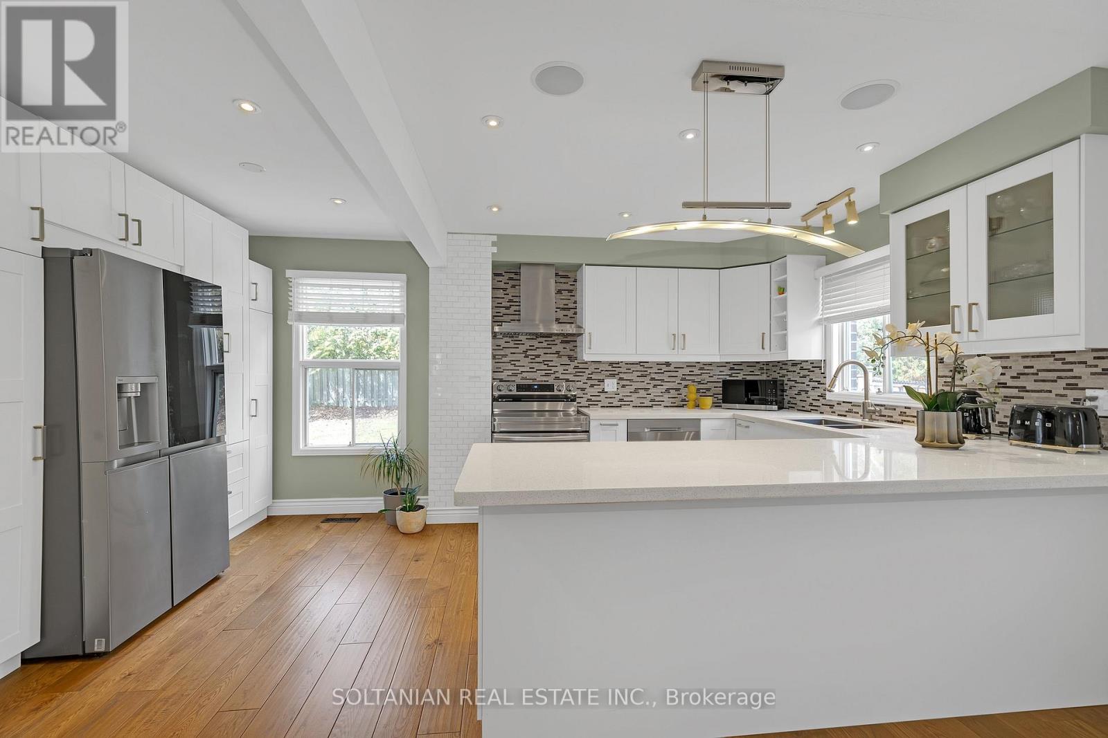 54 Braeburn Drive, Markham (Aileen-Willowbrook), Ontario  L3T 4W8 - Photo 11 - N12925776