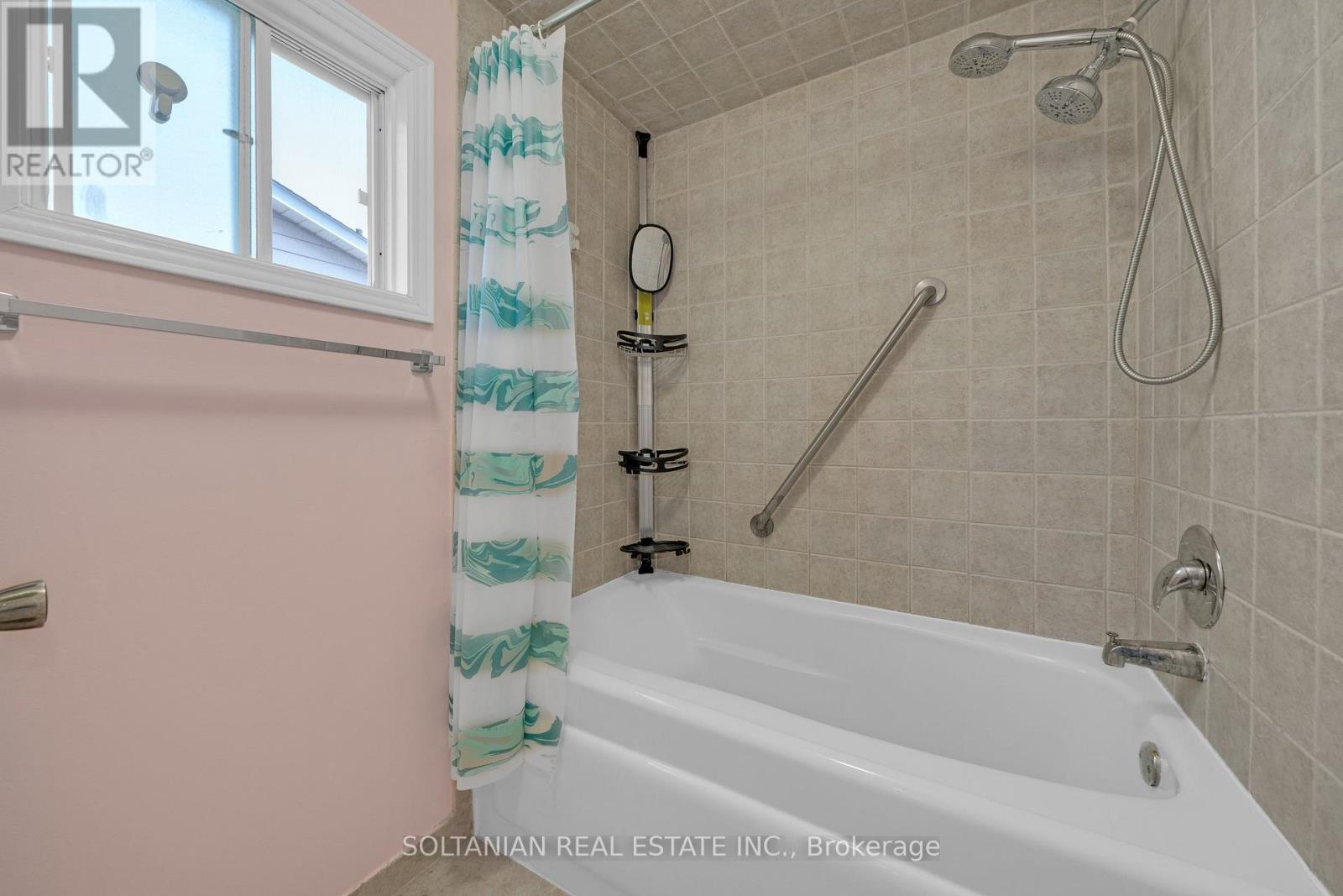 54 Braeburn Drive, Markham (Aileen-Willowbrook), Ontario  L3T 4W8 - Photo 21 - N12925776