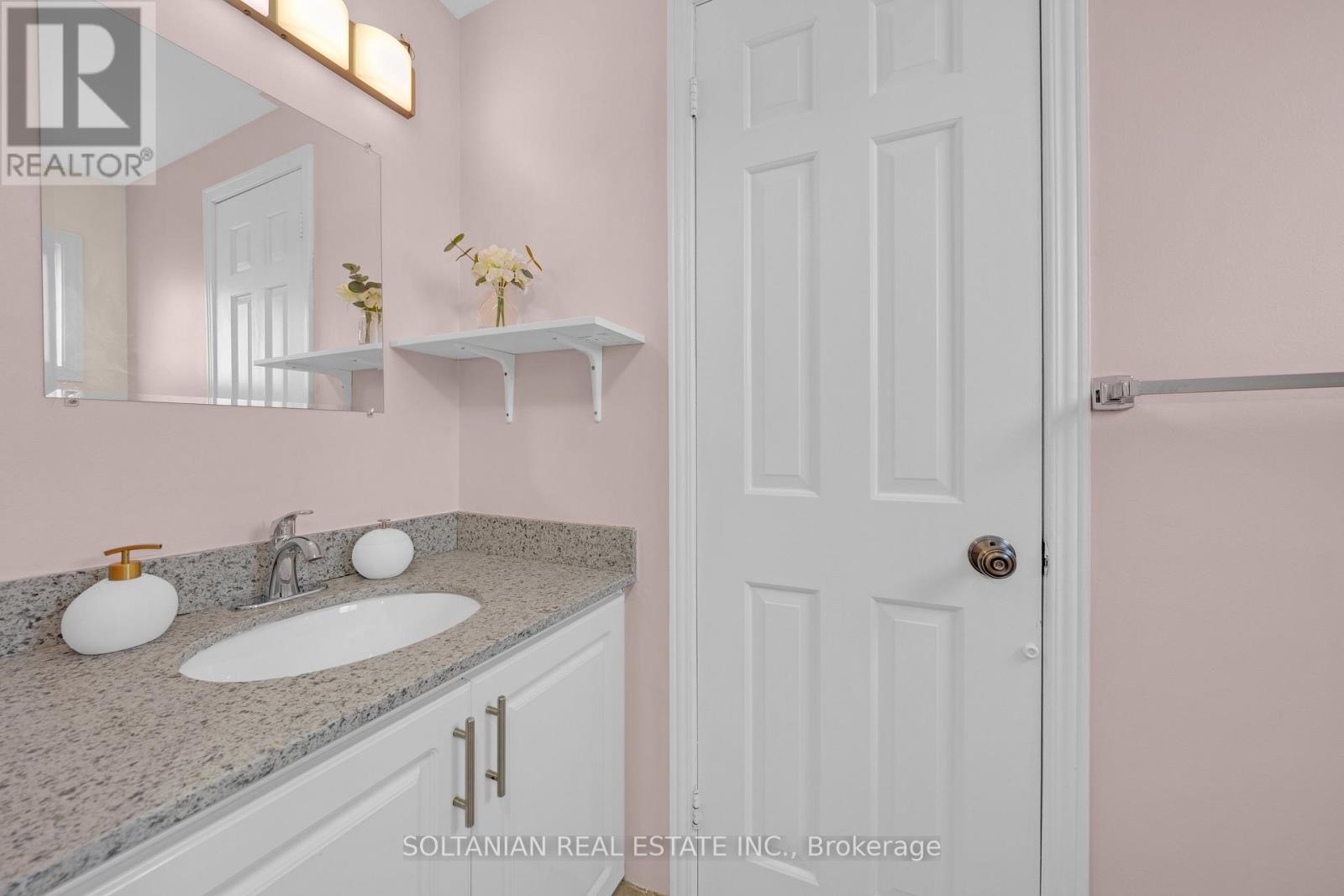 54 Braeburn Drive, Markham (Aileen-Willowbrook), Ontario  L3T 4W8 - Photo 22 - N12925776