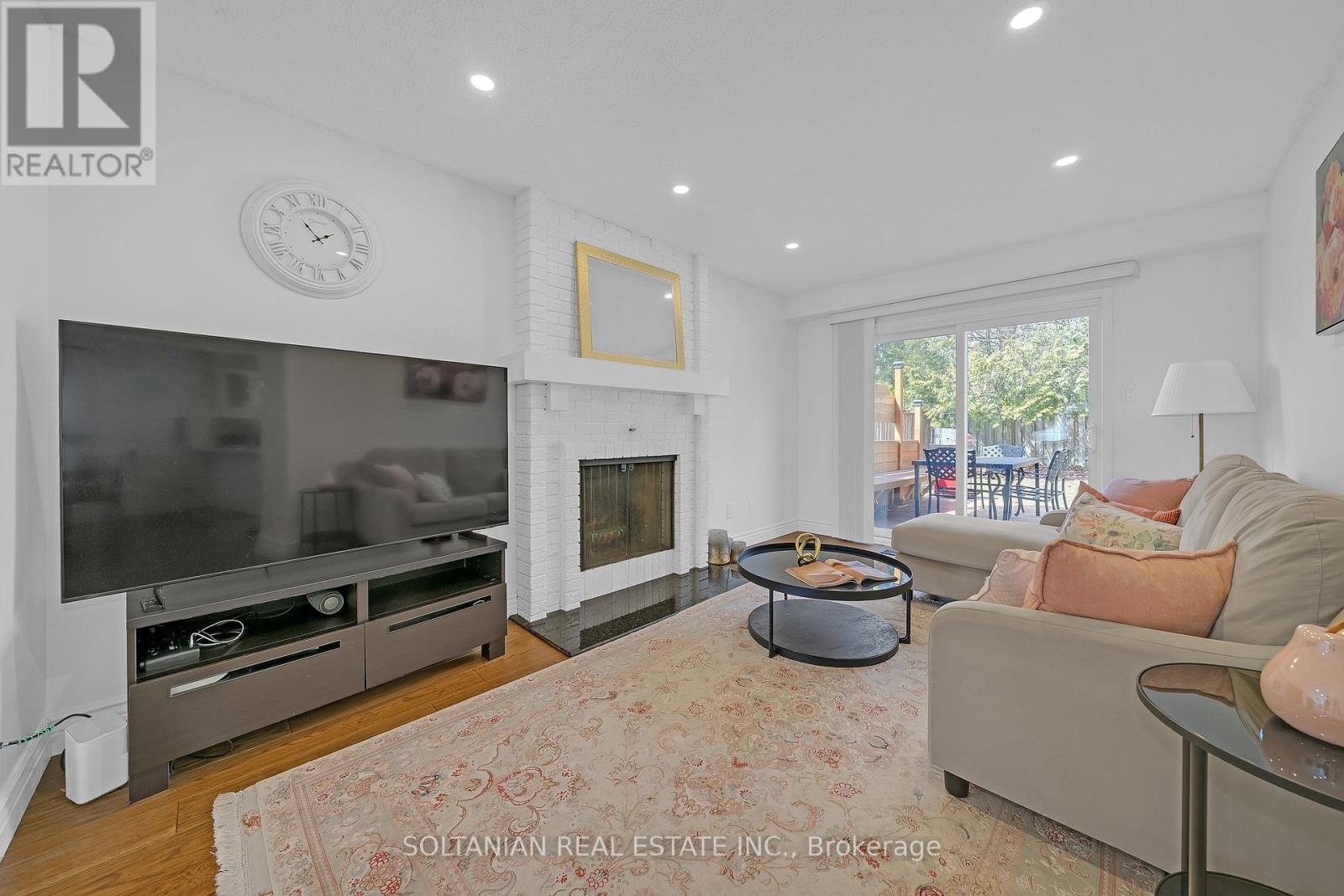 54 Braeburn Drive, Markham (Aileen-Willowbrook), Ontario  L3T 4W8 - Photo 3 - N12925776