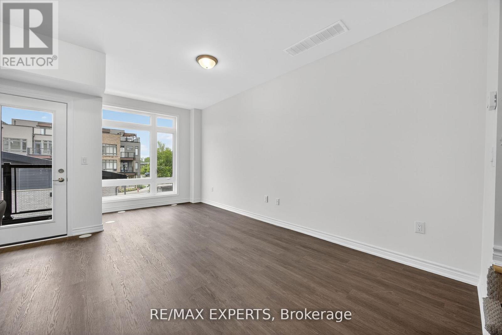 6 Wyn Wood Lane, Orillia, Ontario  L3V 8P6 - Photo 12 - S12925786