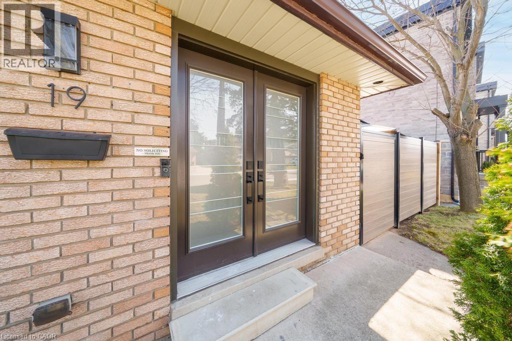 19 Glen Forest Drive, Hamilton, Ontario  L8K 5V7 - Photo 2 - 40815357
