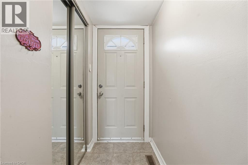 210 Glamis Road Unit# 33, Cambridge, Ontario  N1R 6L3 - Photo 3 - 40811788