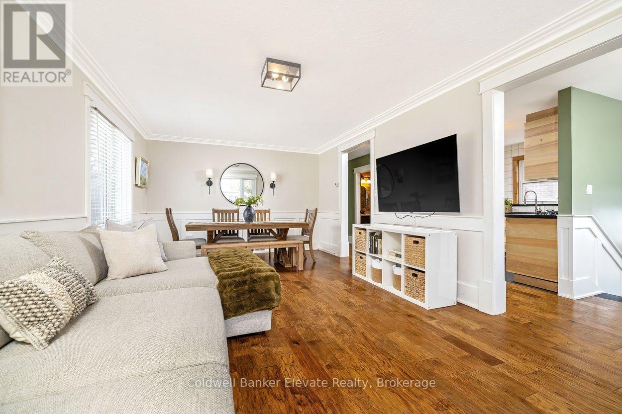 268 Peel Street, Halton Hills, Ontario  L7J 1M8 - Photo 14 - W12925766