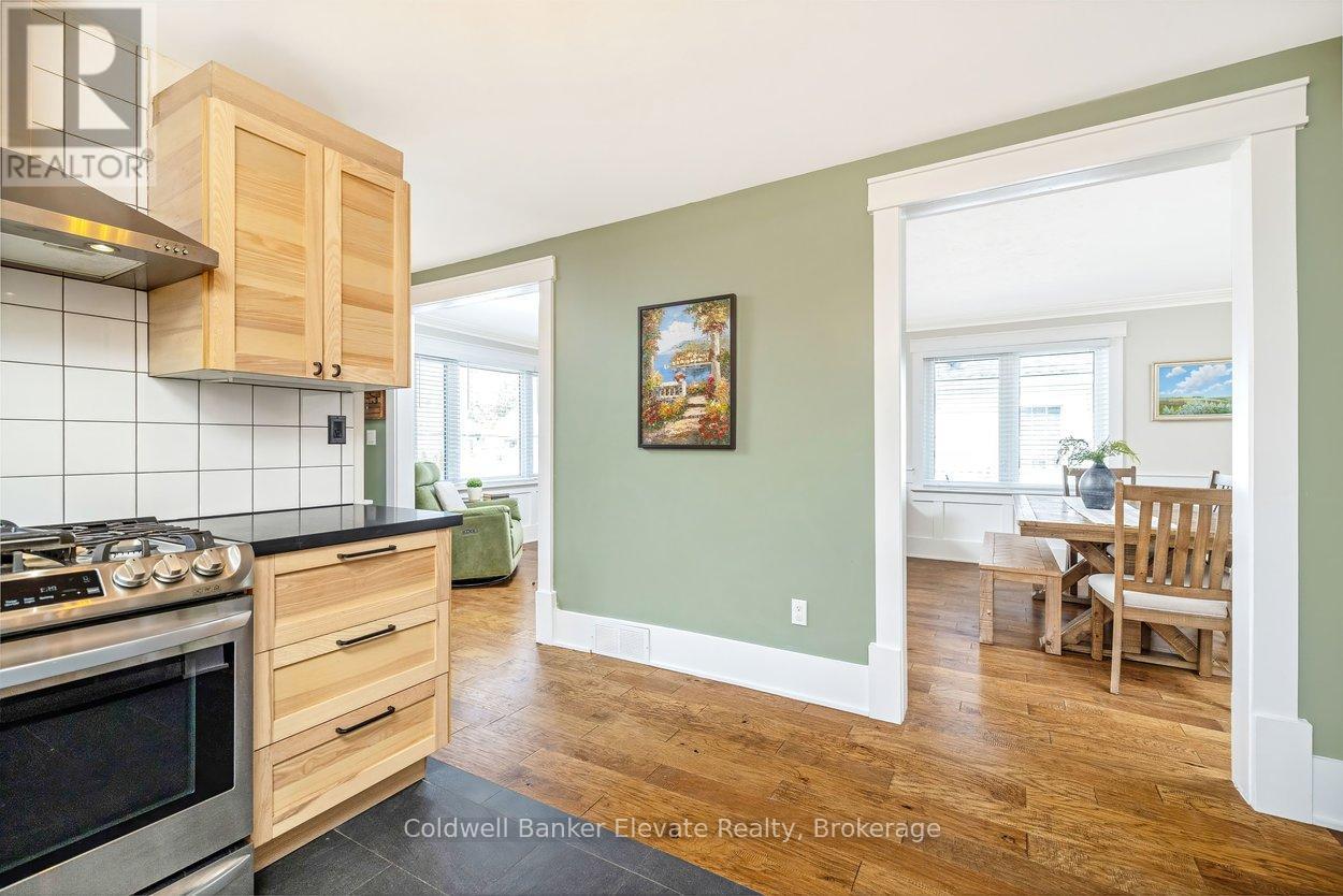 268 Peel Street, Halton Hills, Ontario  L7J 1M8 - Photo 22 - W12925766