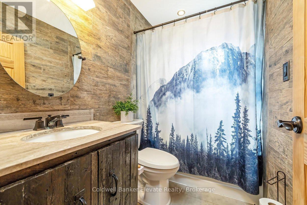 268 Peel Street, Halton Hills, Ontario  L7J 1M8 - Photo 23 - W12925766