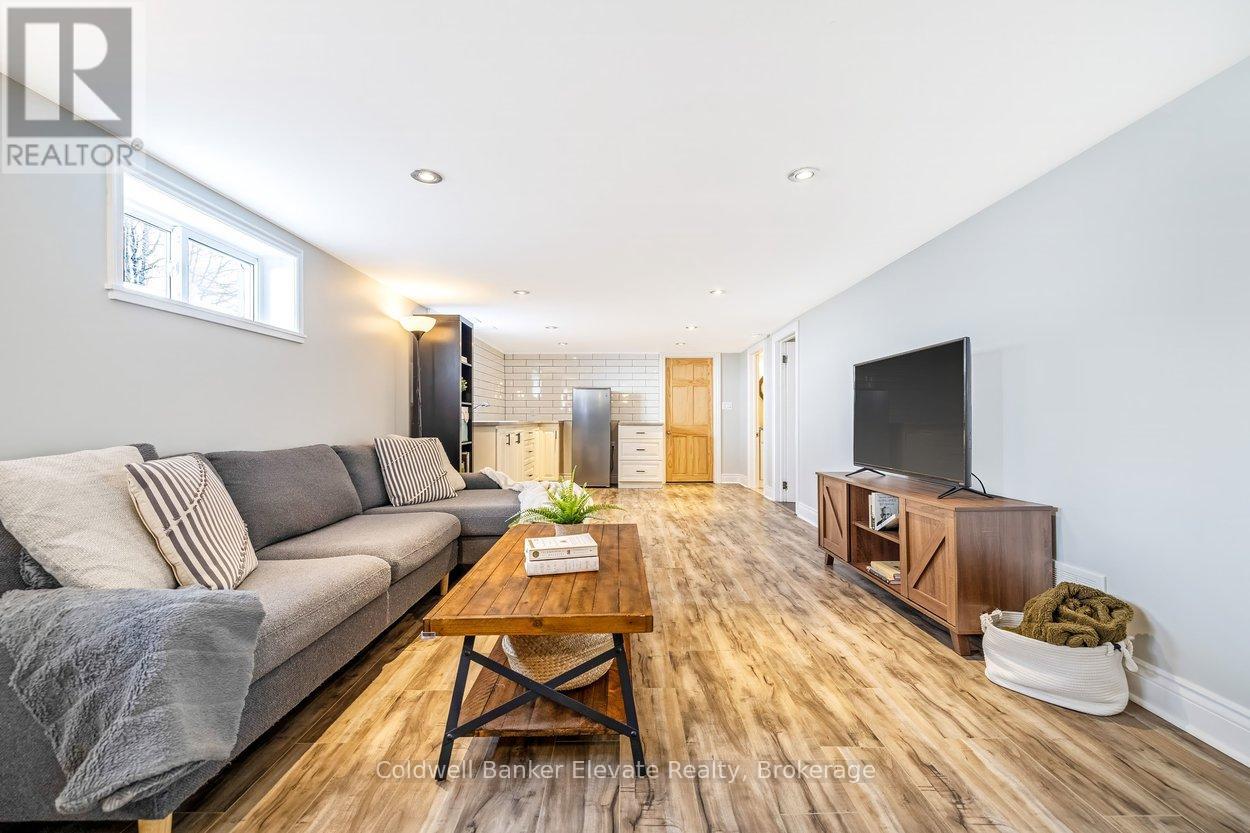 268 Peel Street, Halton Hills, Ontario  L7J 1M8 - Photo 31 - W12925766