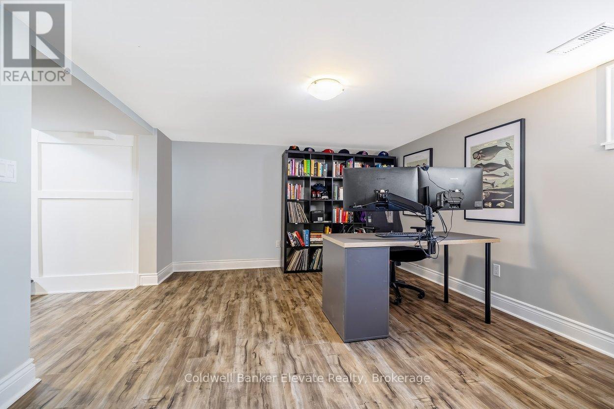 268 Peel Street, Halton Hills, Ontario  L7J 1M8 - Photo 34 - W12925766