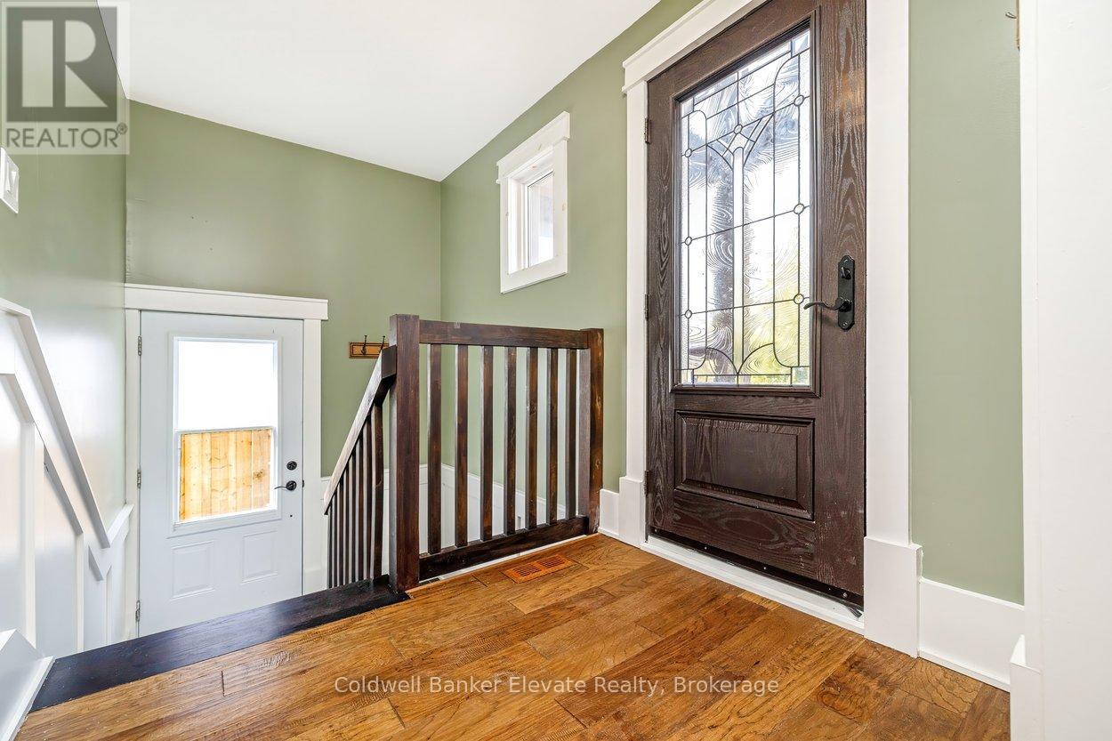 268 Peel Street, Halton Hills, Ontario  L7J 1M8 - Photo 9 - W12925766