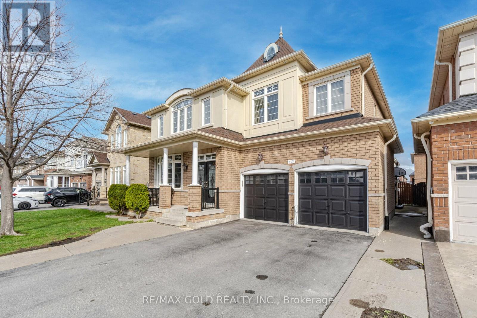 29 Ocean Ridge Drive, Brampton, Ontario  L6R 3K5 - Photo 2 - W12925784