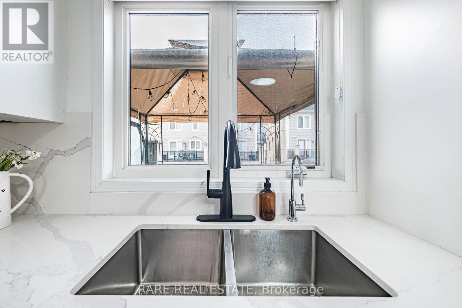 28 - 60 Fairwood Circle, Brampton, Ontario  L6R 0Y6 - Photo 14 - W12925796