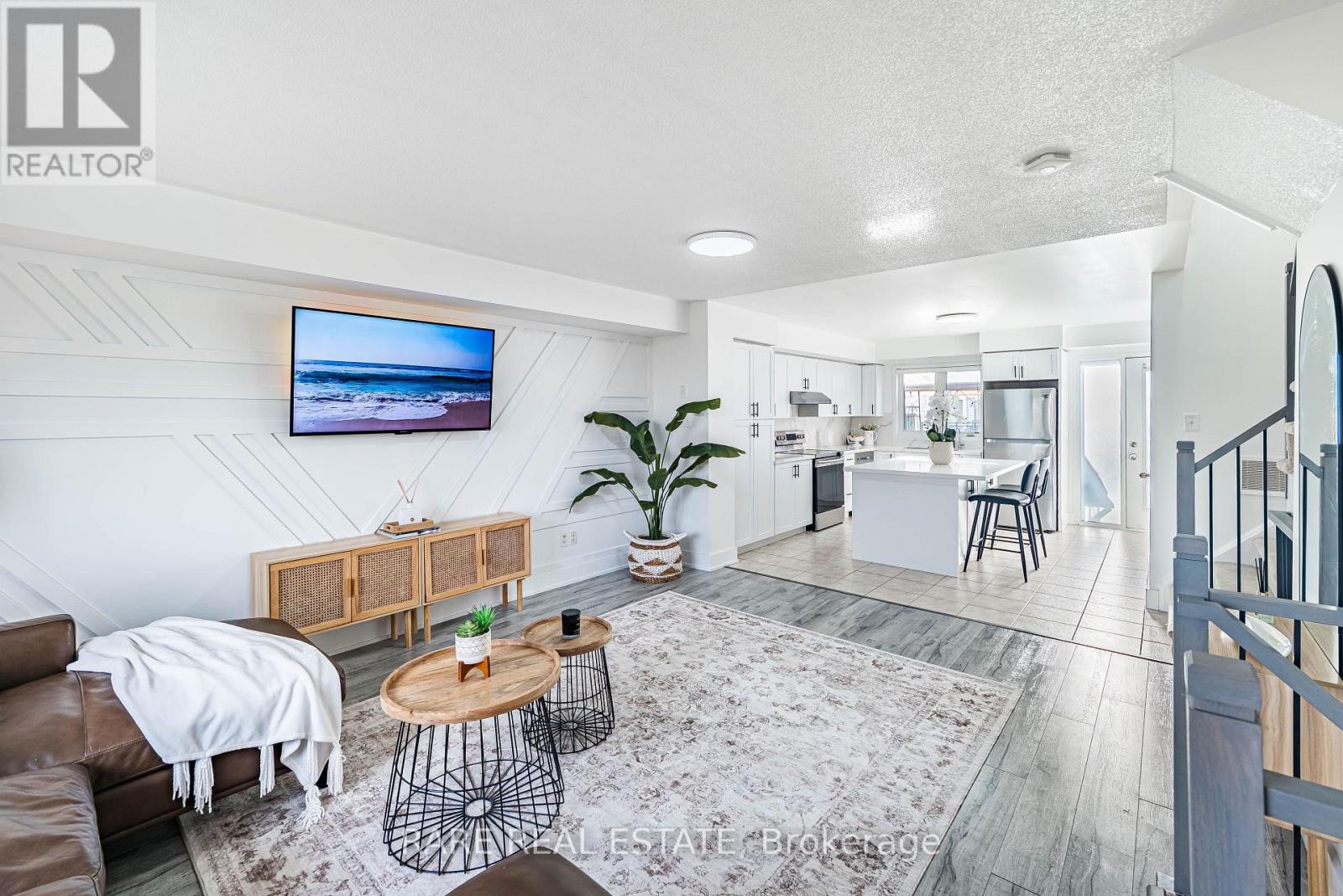 28 - 60 Fairwood Circle, Brampton, Ontario  L6R 0Y6 - Photo 9 - W12925796