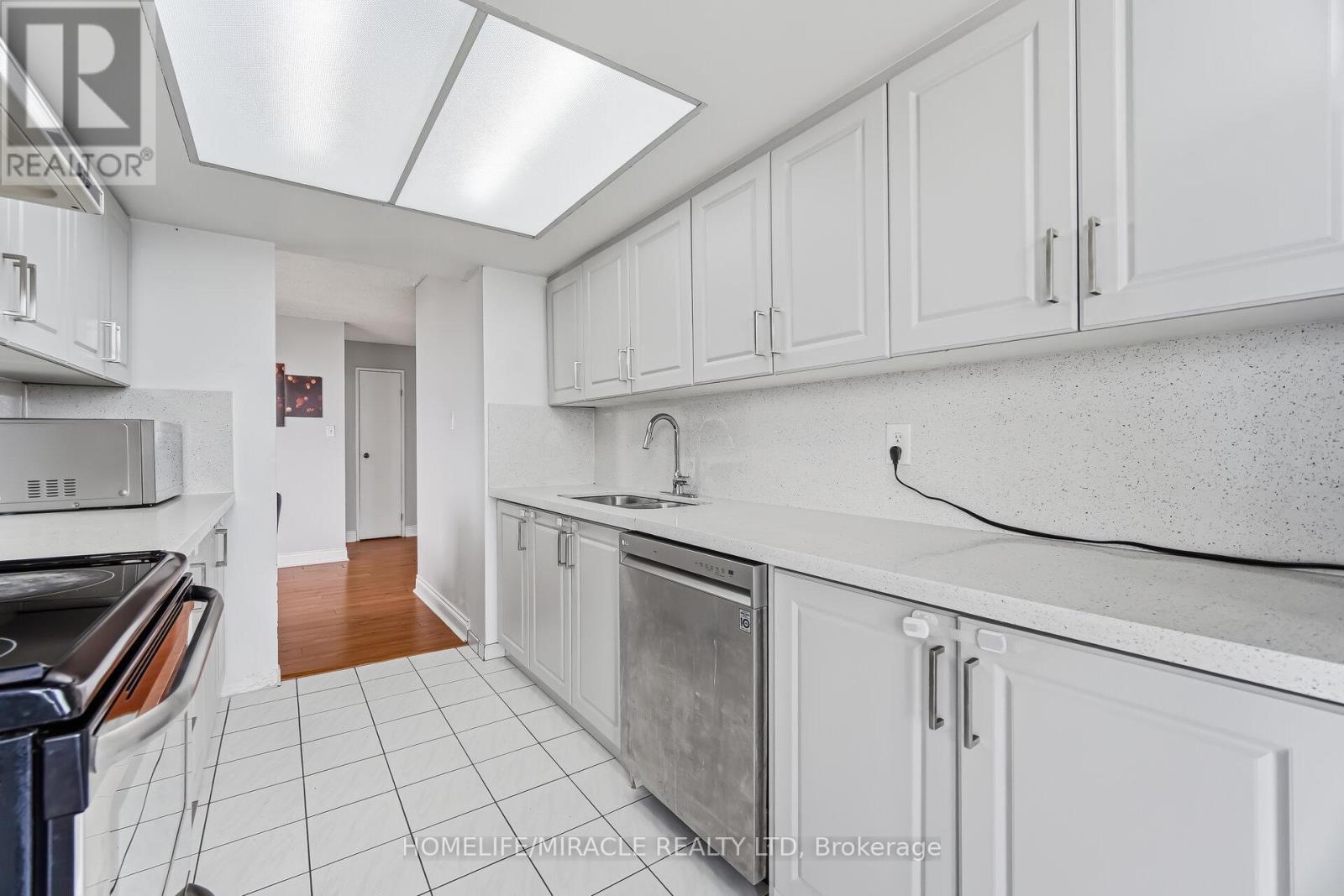 502 - 1 Rowntree Road, Toronto (Mount Olive-Silverstone-Jamestown), Ontario  M9V 5G7 - Photo 20 - W12925822