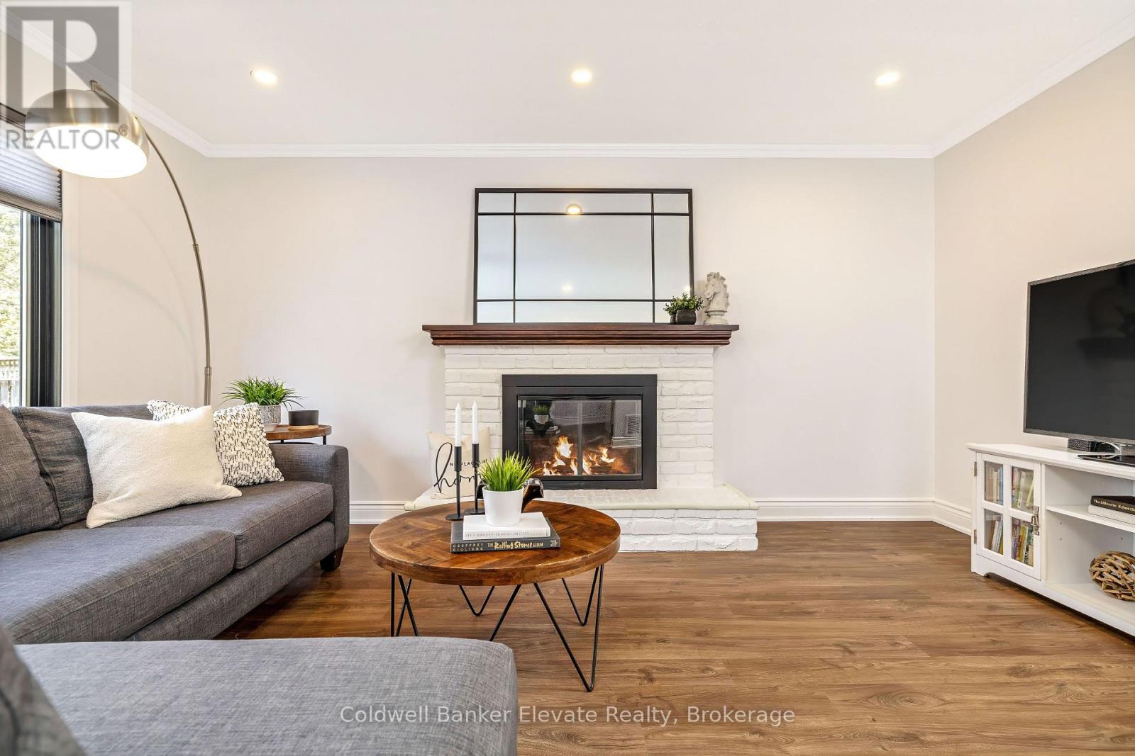 3017 Silverthorn Drive, Oakville, Ontario  L6L 5N4 - Photo 12 - W12925828