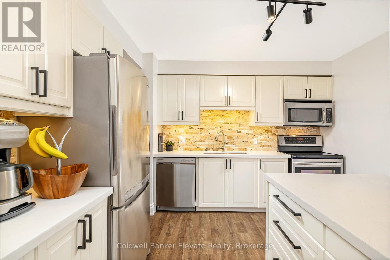 3017 Silverthorn Drive, Oakville, Ontario  L6L 5N4 - Photo 19 - W12925828