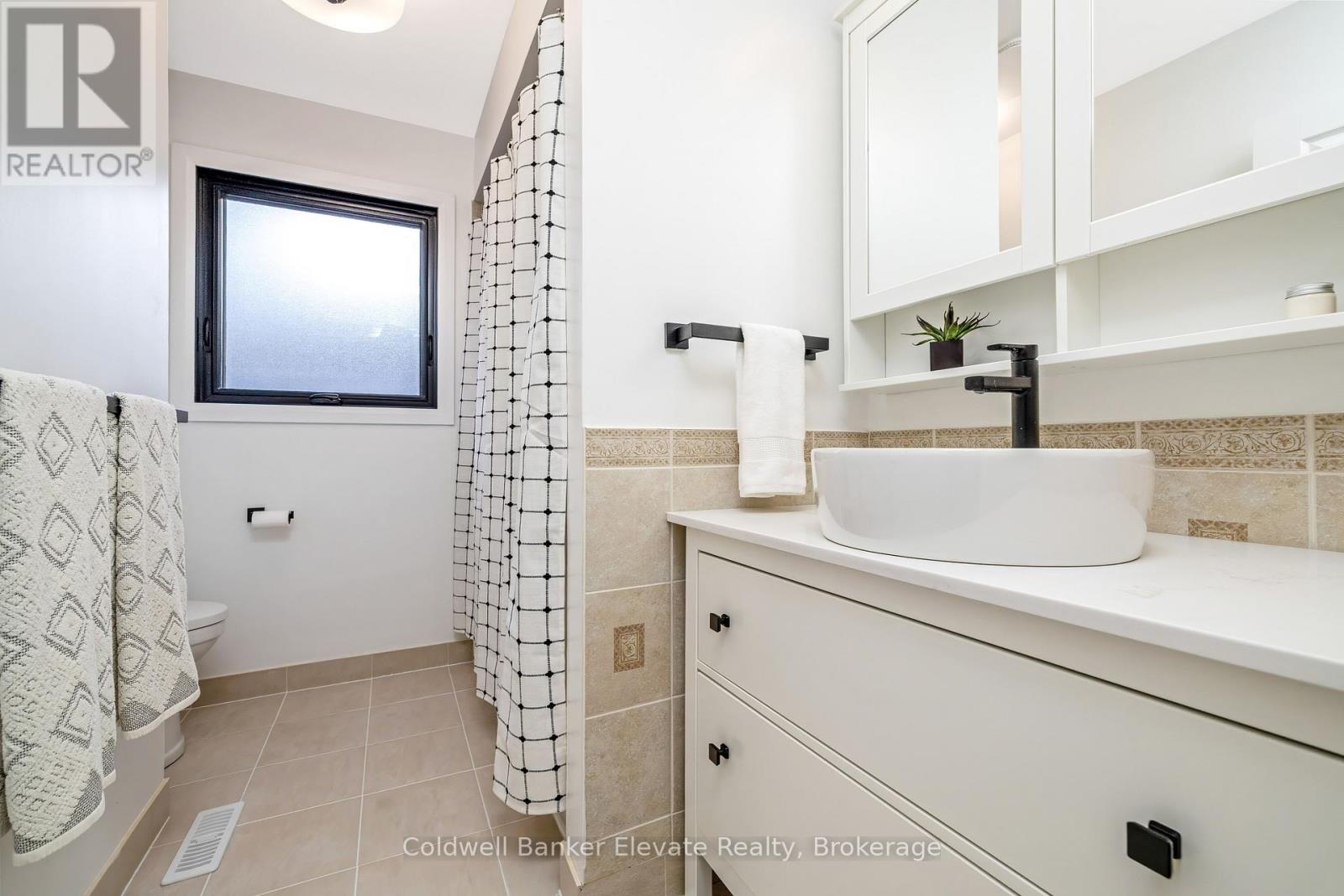 3017 Silverthorn Drive, Oakville, Ontario  L6L 5N4 - Photo 32 - W12925828