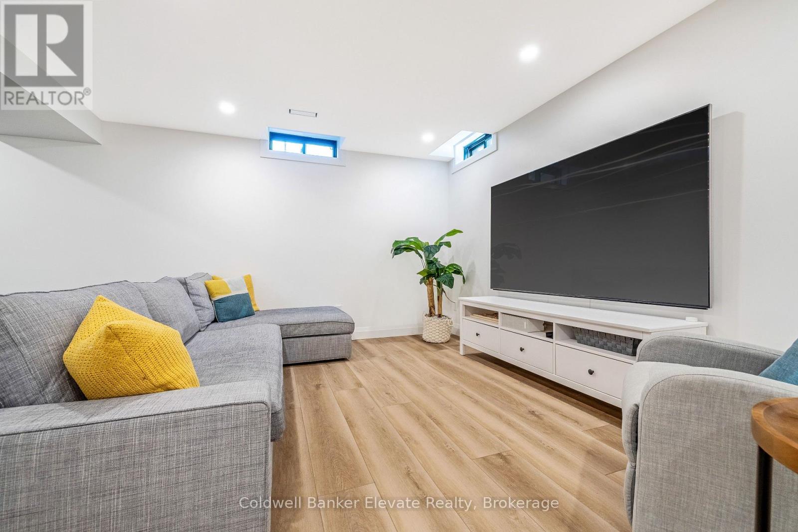 3017 Silverthorn Drive, Oakville, Ontario  L6L 5N4 - Photo 39 - W12925828