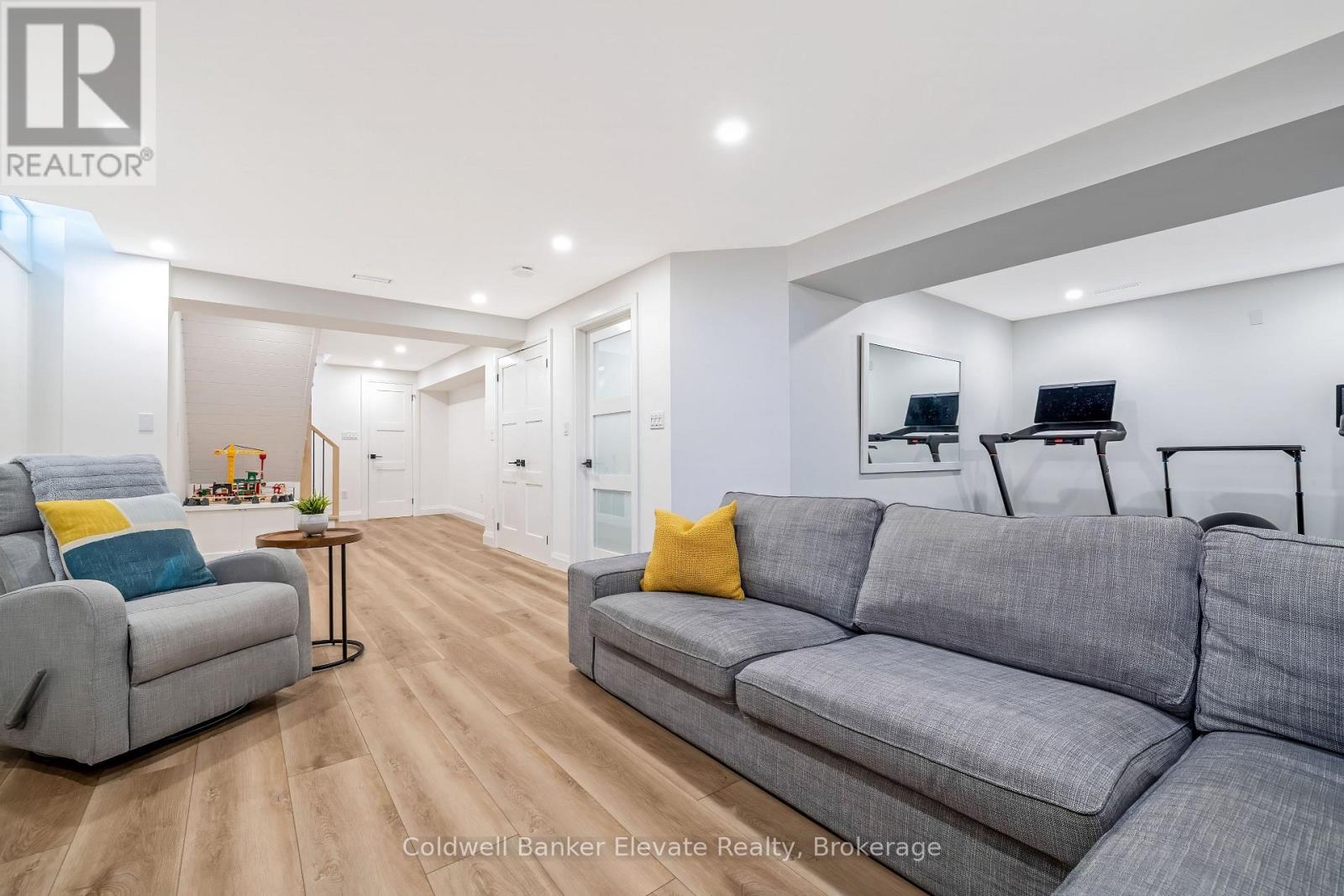 3017 Silverthorn Drive, Oakville, Ontario  L6L 5N4 - Photo 40 - W12925828