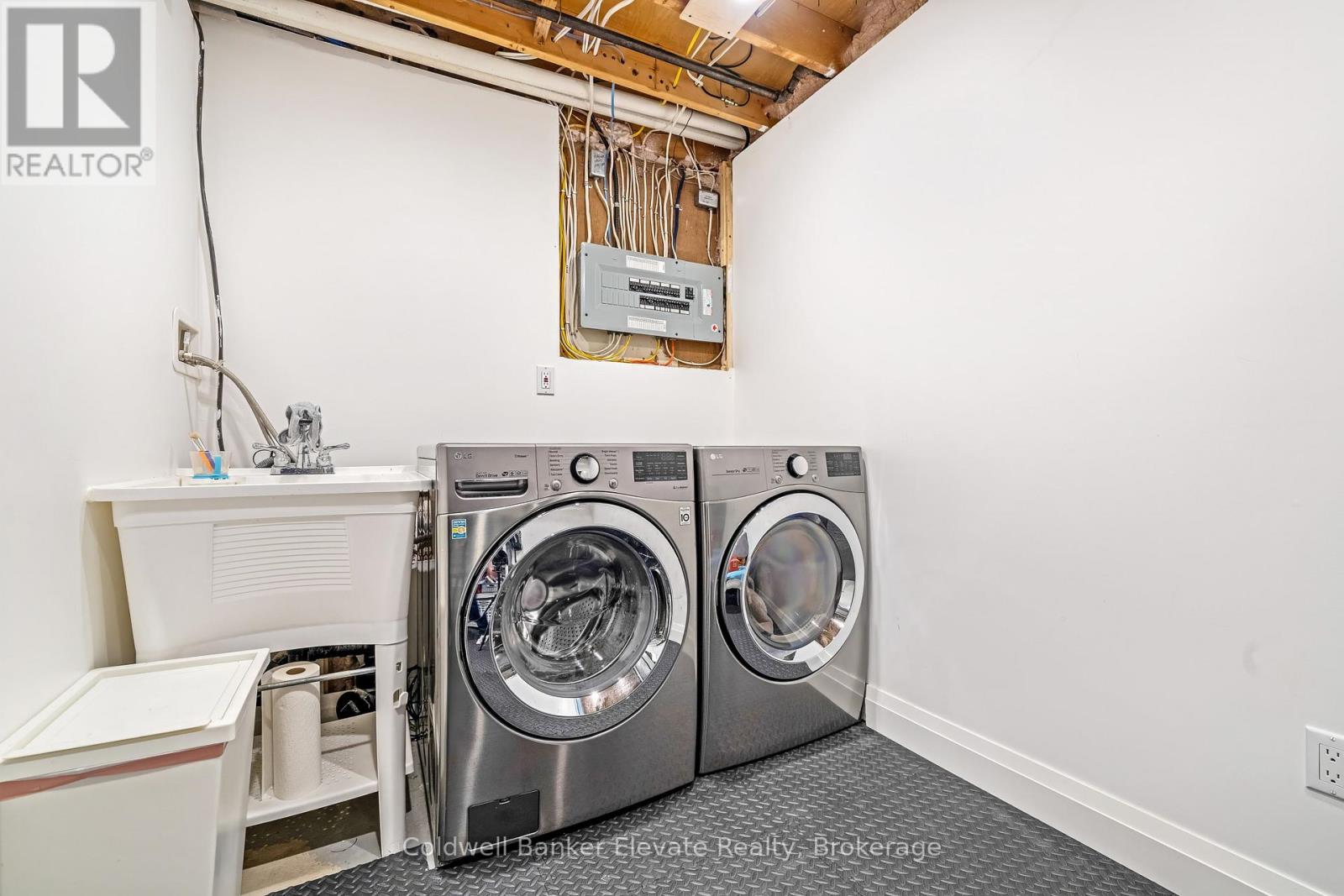 3017 Silverthorn Drive, Oakville, Ontario  L6L 5N4 - Photo 42 - W12925828