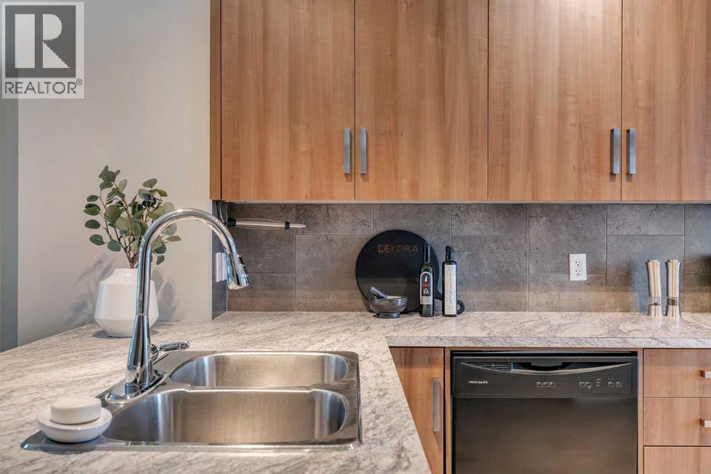 34 New Brighton Point Se, Calgary, Alberta  T2Z 1B6 - Photo 6 - A2292152