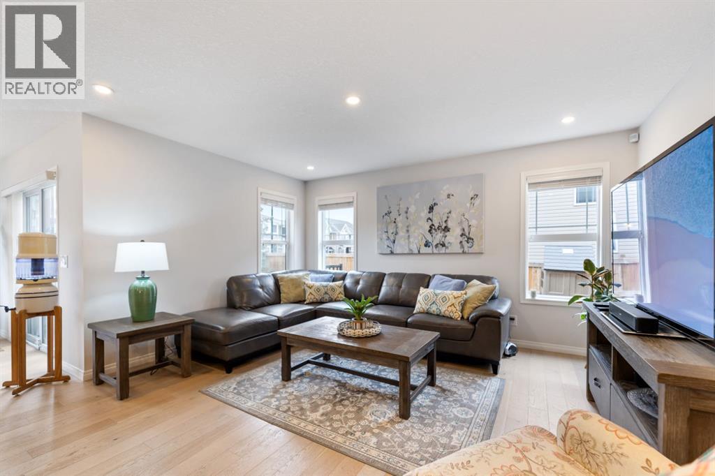 242 Hillcrest Square SW, Airdrie, Alberta  T4B 4J2 - Photo 21 - A2295317