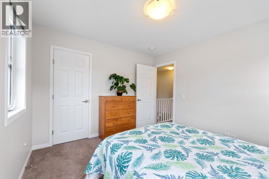 242 Hillcrest Square SW, Airdrie, Alberta  T4B 4J2 - Photo 24 - A2295317