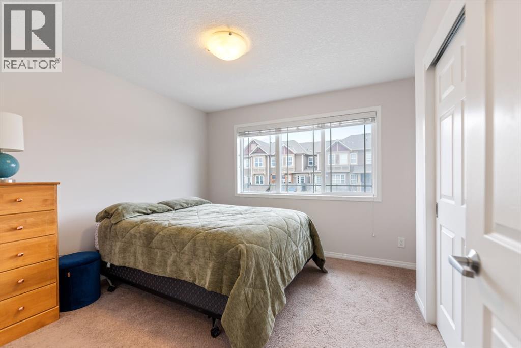 242 Hillcrest Square SW, Airdrie, Alberta  T4B 4J2 - Photo 25 - A2295317