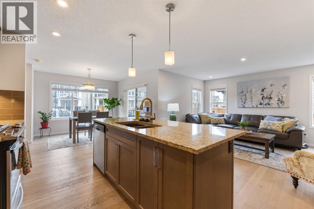 242 Hillcrest Square SW, Airdrie, Alberta  T4B 4J2 - Photo 17 - A2295317