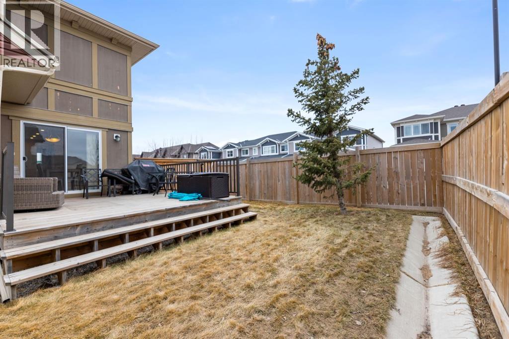 242 Hillcrest Square SW, Airdrie, Alberta  T4B 4J2 - Photo 6 - A2295317