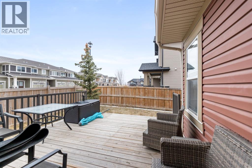 242 Hillcrest Square SW, Airdrie, Alberta  T4B 4J2 - Photo 7 - A2295317