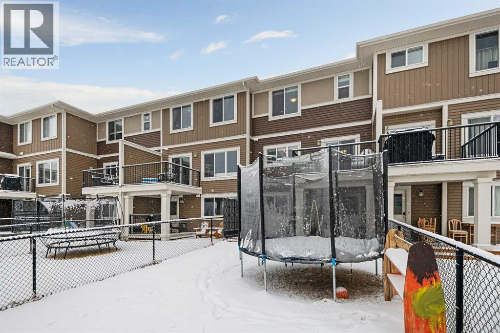 673 Hillcrest Road SW, Airdrie, Alberta  T4B 4C7 - Photo 37 - A2296509