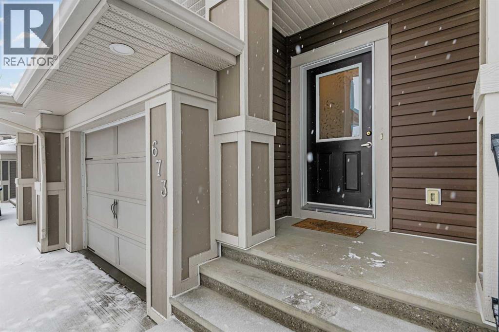 673 Hillcrest Road SW, Airdrie, Alberta  T4B 4C7 - Photo 2 - A2296509