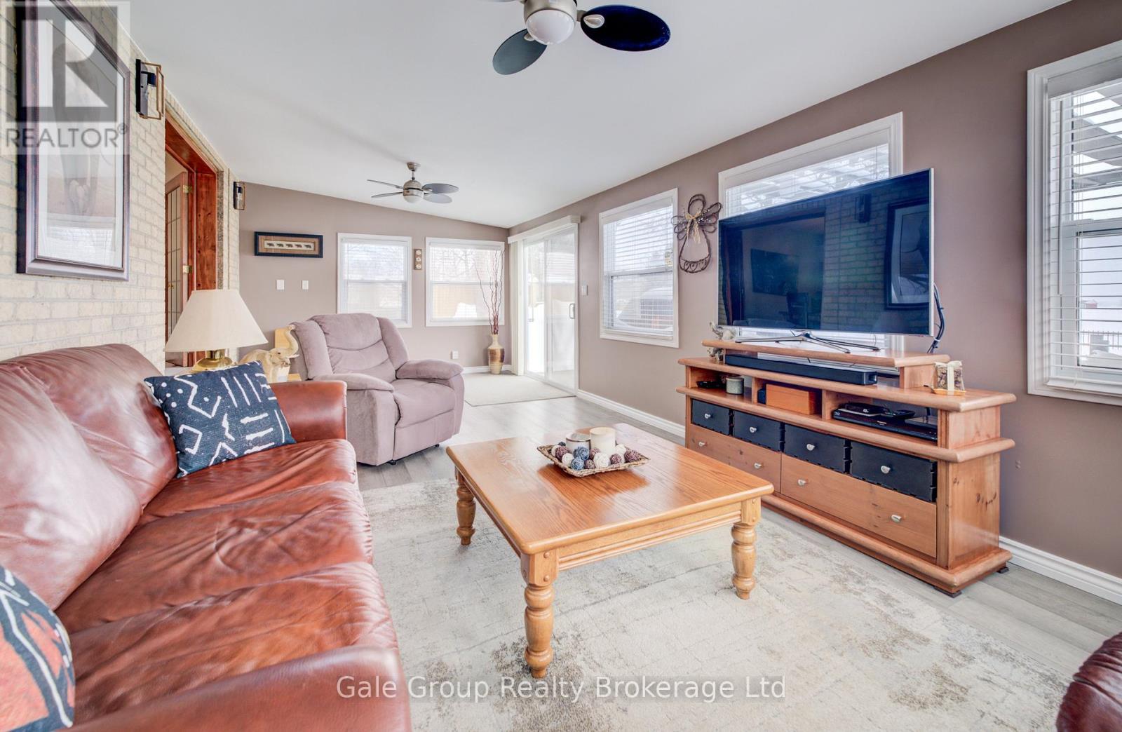 Photo 19 of 49 for 34381 Denfield Road