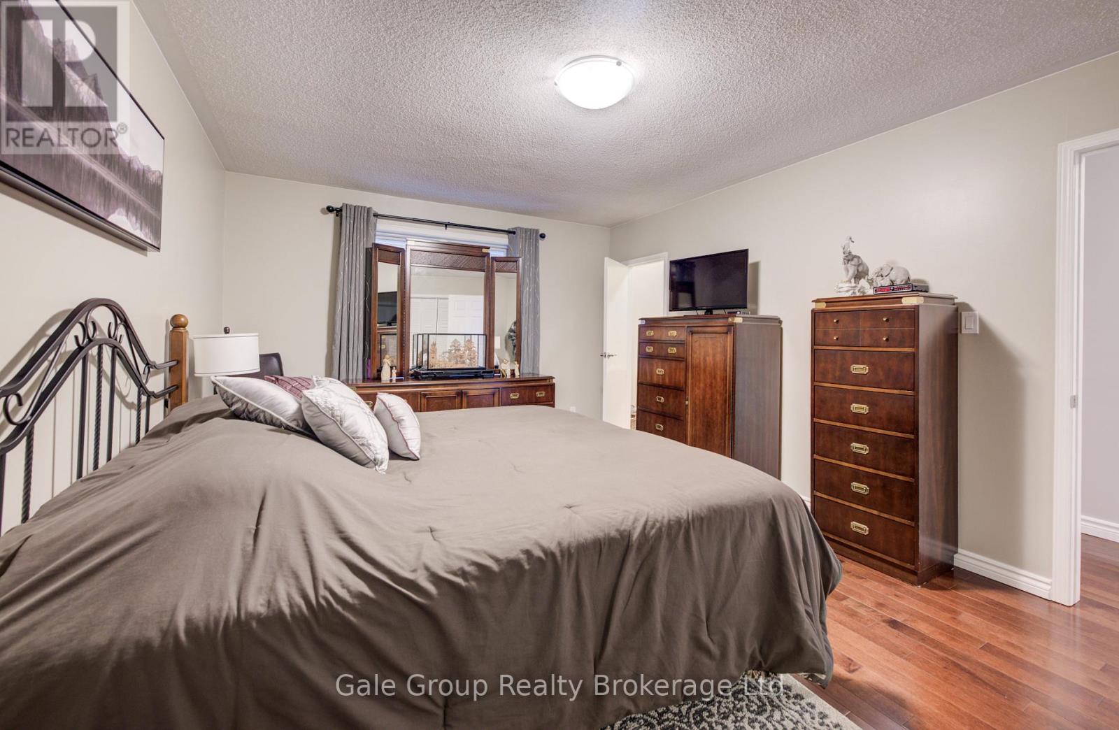 Photo 24 of 49 for 34381 Denfield Road