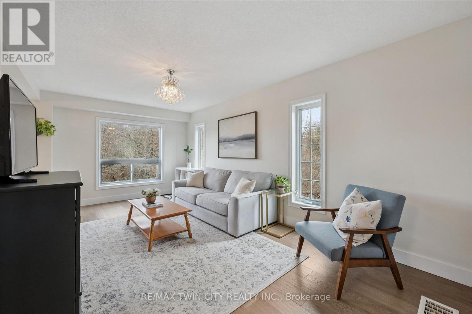 7 - 468 Doon Drive S, Kitchener, Ontario  N2P 0A2 - Photo 5 - X12925772