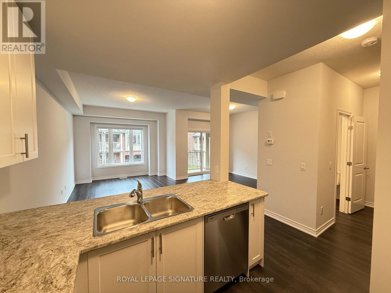 35 - 19 Picardy Drive, Hamilton, Ontario  L8J 0M7 - Photo 10 - X12925810