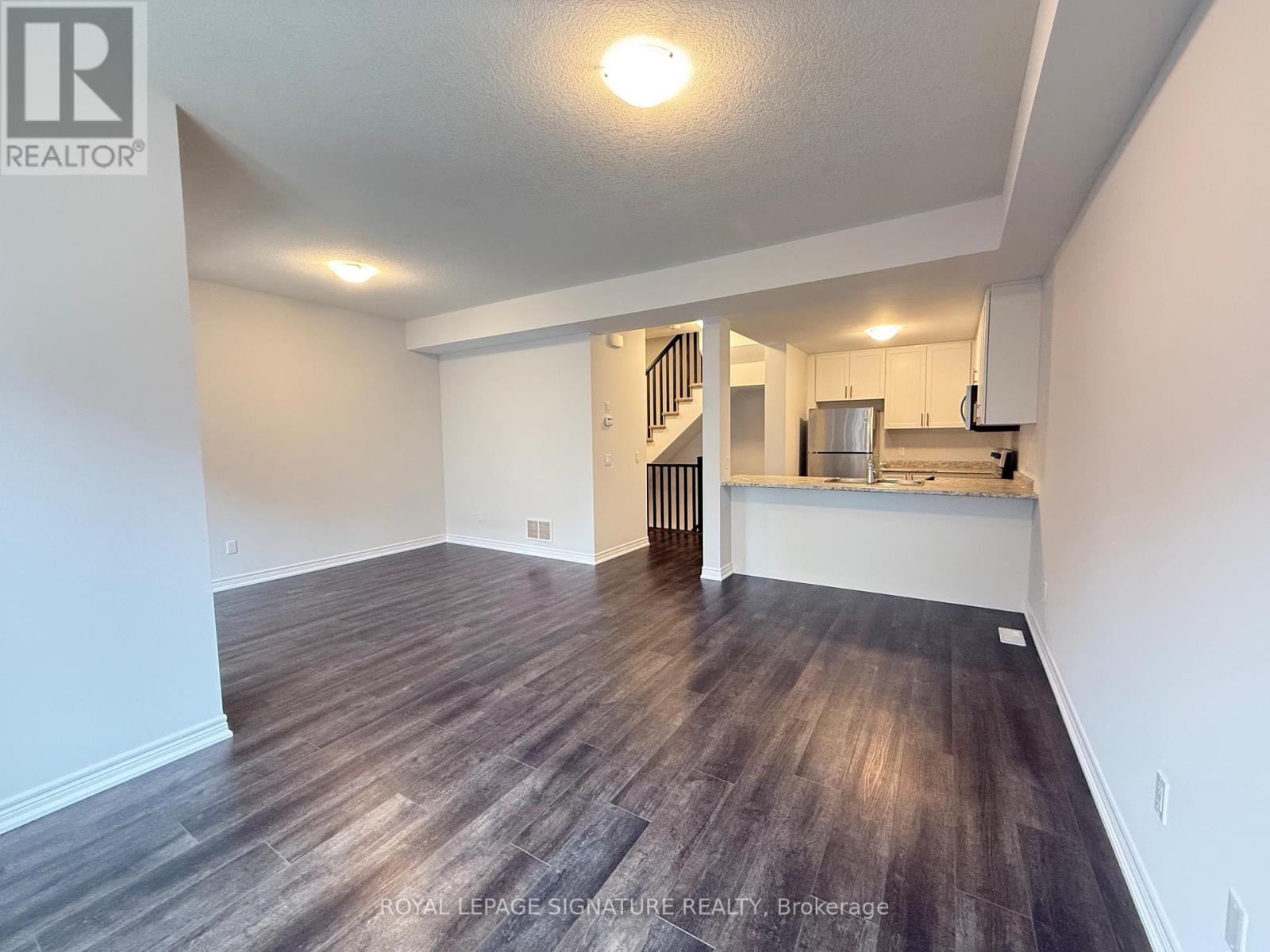 35 - 19 Picardy Drive, Hamilton, Ontario  L8J 0M7 - Photo 13 - X12925810