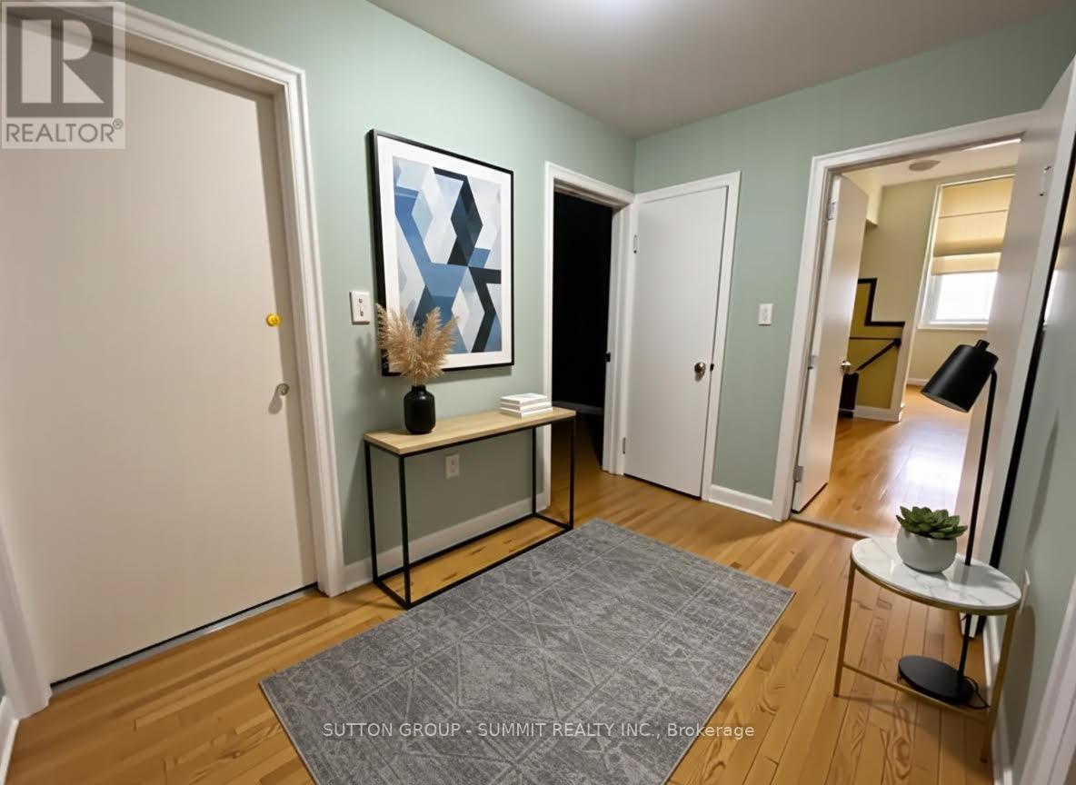 Upper Unit - 16 Kingsway Drive, Hamilton, Ontario  L8N 2H2 - Photo 3 - X12925840