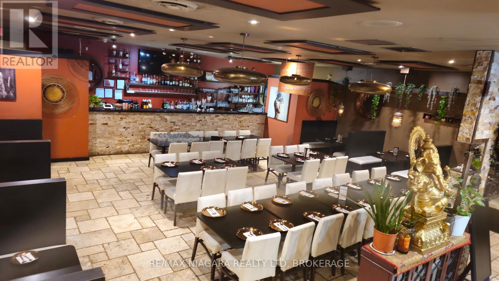 5993 Stanley Avenue, Niagara Falls, Ontario  L2G 3Y2 - Photo 2 - X12858656