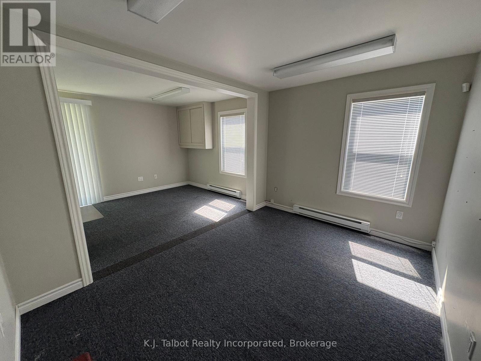 53 West Street, Goderich (Goderich (Town)), Ontario  N7A 2K5 - Photo 9 - X12128020