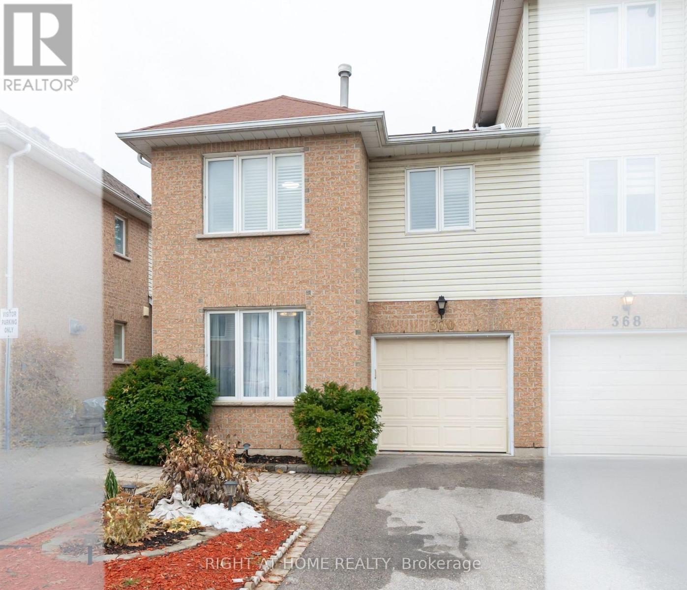 21 - 370 Riddell Court, Newmarket, Ontario  L3Y 8M8 - Photo 2 - N12918240